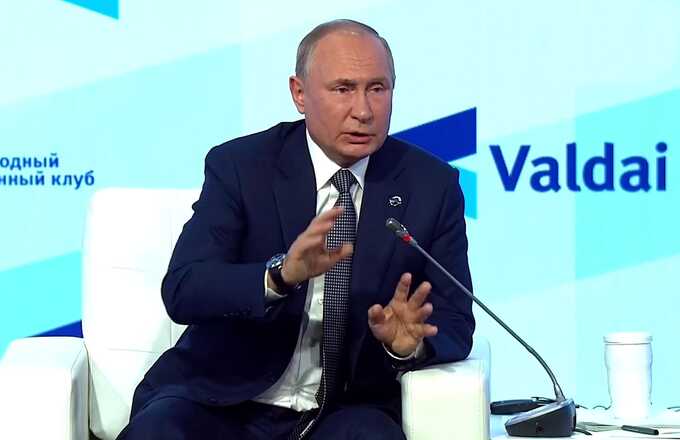 Путин: правительство СССР боролось, чтобы предотвратить начало войны, я читал резолюции Сталина