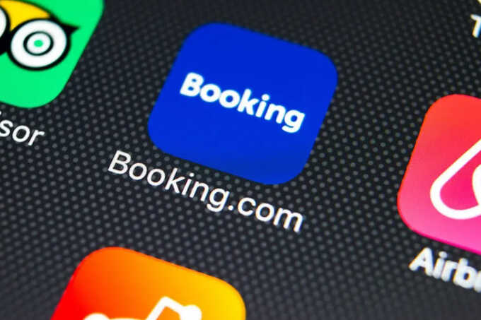 Глава Booking.com одним видео уволил тысячи сотрудников по всему миру